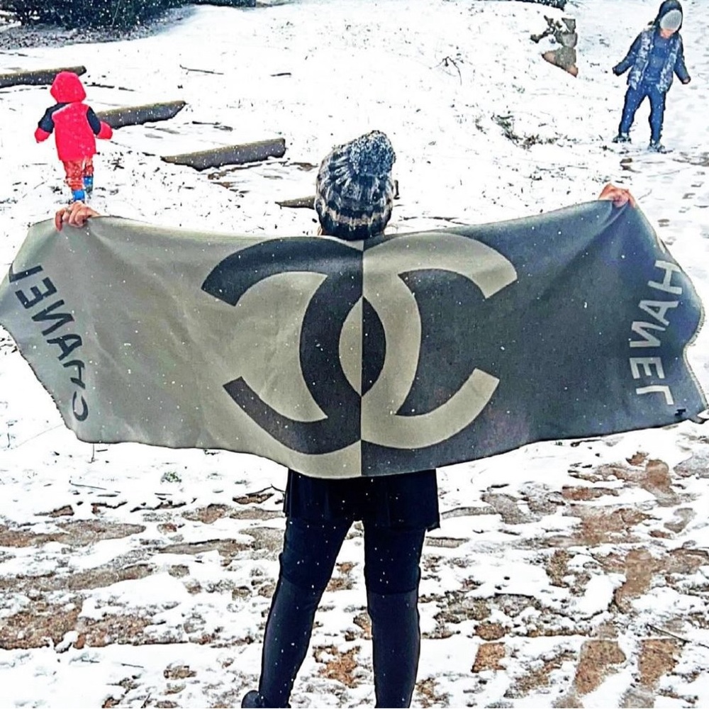 💯 Authentic Chanel Cashmere Scarf 🧣